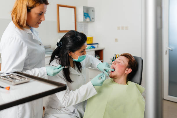 Best Dentist Open Late Near Me  in Laguna Heights, TX